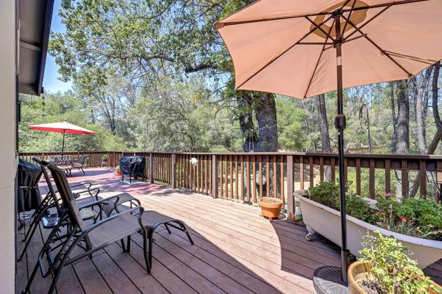 2949 Sweetwater Trl, Cool, CA 95614