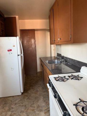 2835 Webb Avenue 8D, Bronx, NY 10468