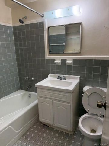 2835 Webb Avenue 8D, Bronx, NY 10468
