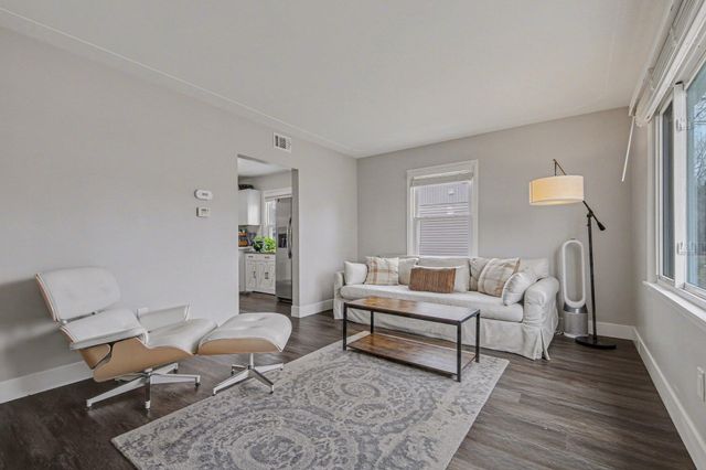 129 Barry Street Se, Gaines Twp, MI 49548