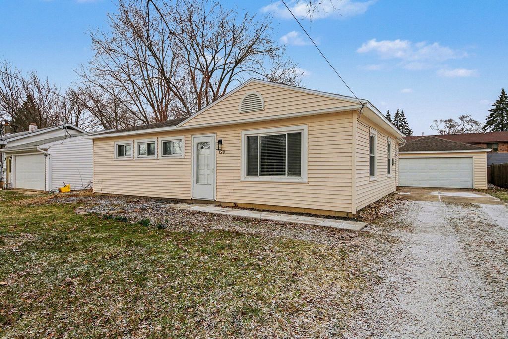 129 Barry Street Se, Gaines Twp, MI 49548