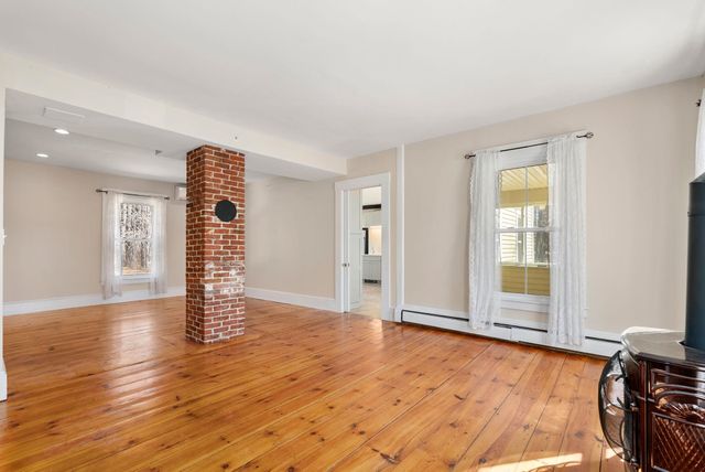 67 Demeritt Avenue, Lee, NH 03861