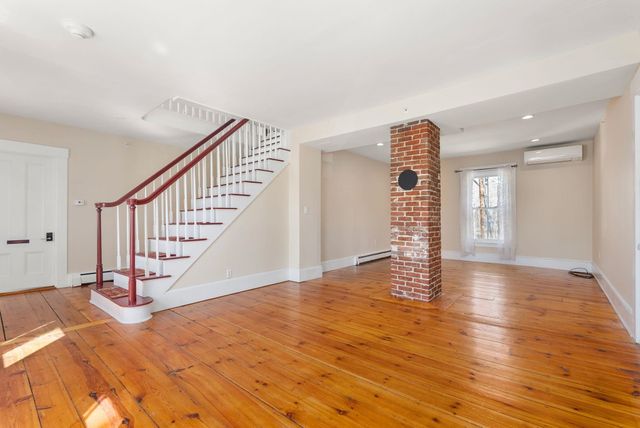 67 Demeritt Avenue, Lee, NH 03861