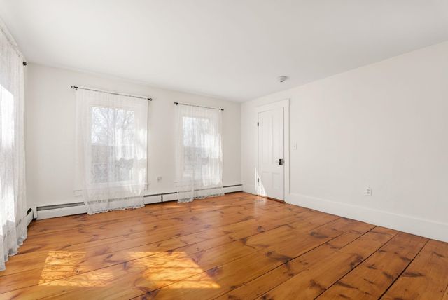 67 Demeritt Avenue, Lee, NH 03861