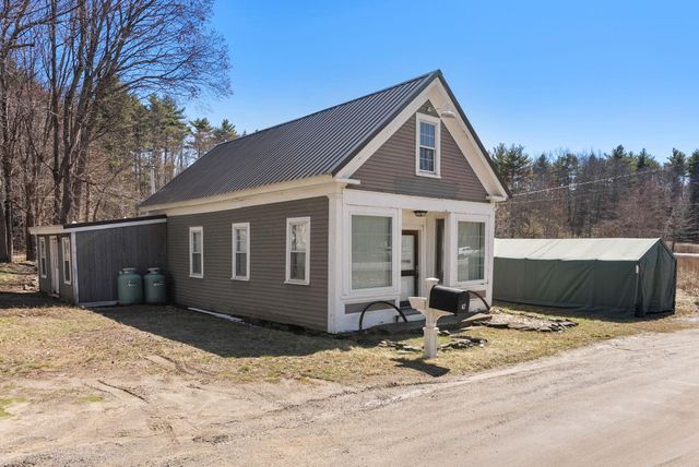 67 Demeritt Avenue, Lee, NH 03861