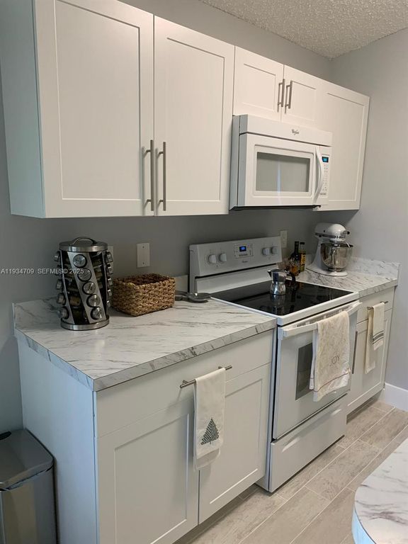 9999 Summerbreeze Dr 720, Sunrise, FL 33322