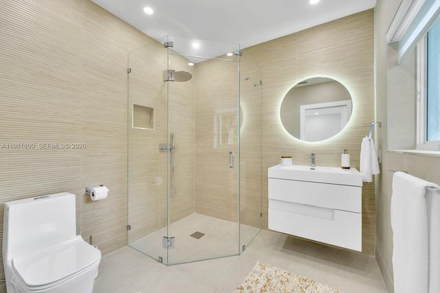 200 N Hibiscus Dr, Miami Beach, FL 33139