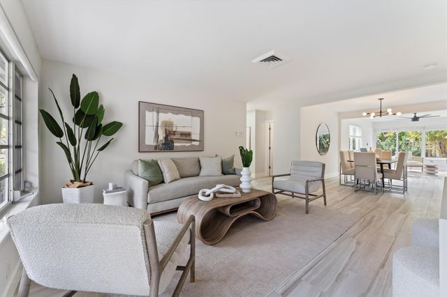 1532 NE 28 Drive, Wilton Manors, FL 33334