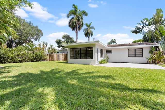 1532 NE 28 Drive, Wilton Manors, FL 33334