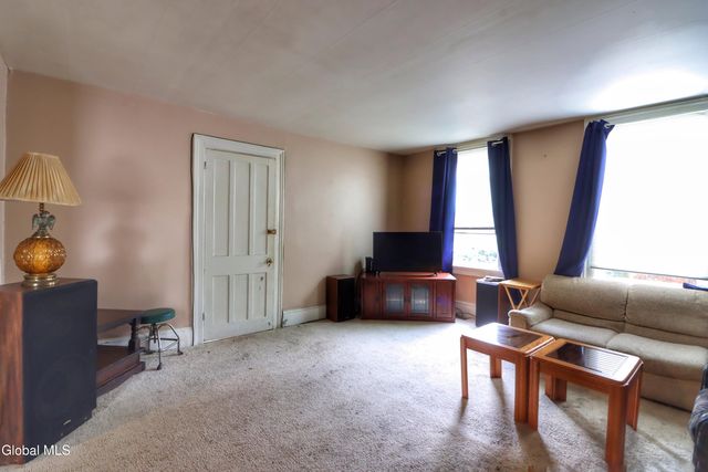 694 4th Avenue, Troy, NY 12182