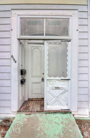 694 4th Avenue, Troy, NY 12182