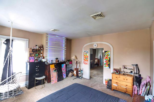 694 4th Avenue, Troy, NY 12182