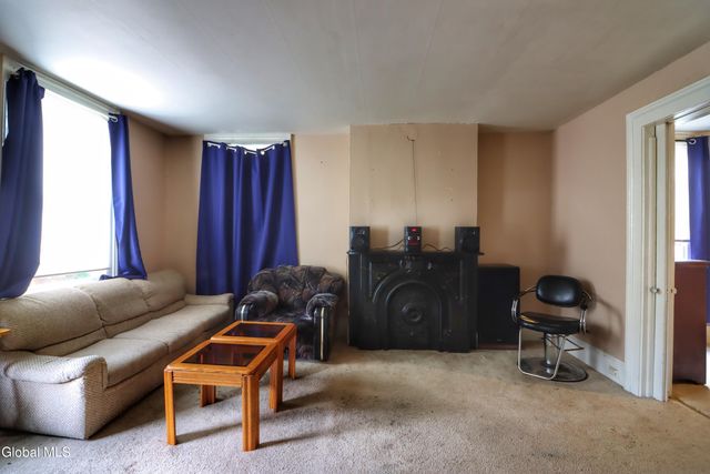 694 4th Avenue, Troy, NY 12182