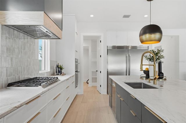 4113 W NEPTUNE STREET, Tampa, FL 33629