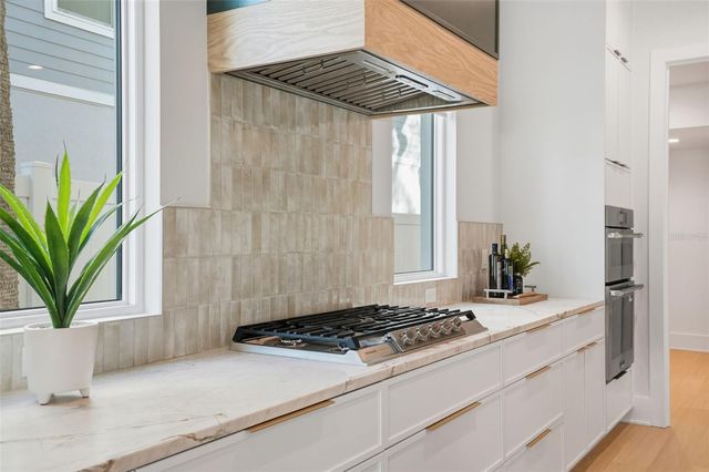 4113 W NEPTUNE STREET, Tampa, FL 33629