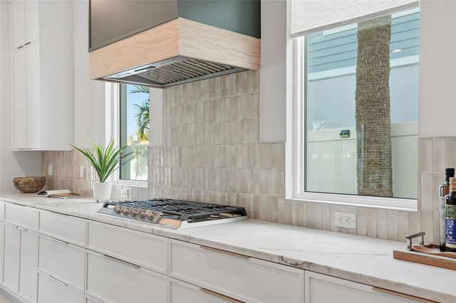 4113 W NEPTUNE STREET, Tampa, FL 33629