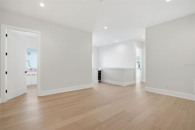 4113 W NEPTUNE STREET, Tampa, FL 33629