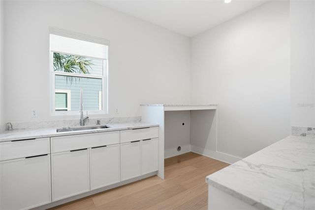 4113 W NEPTUNE STREET, Tampa, FL 33629