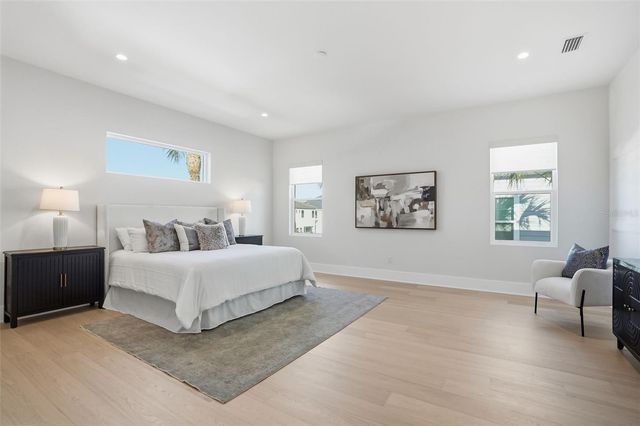 4113 W NEPTUNE STREET, Tampa, FL 33629