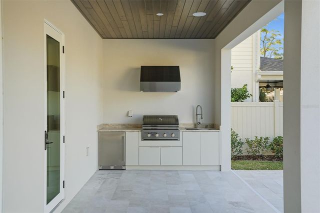 4113 W NEPTUNE STREET, Tampa, FL 33629