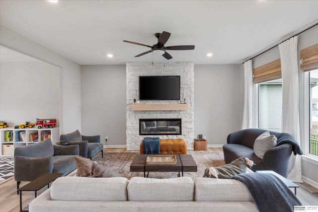 11057 N 171st Street, Bennington, NE 68007