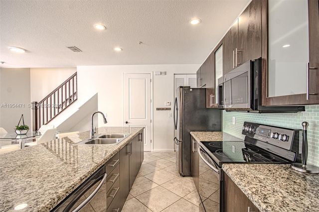 1430 NW 48th Drive 1430, Boca Raton, FL 33431