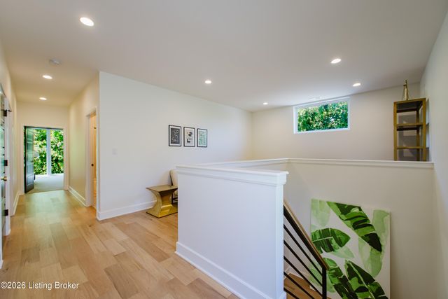 2803 Rivers Edge Rd, Louisville, KY 40222