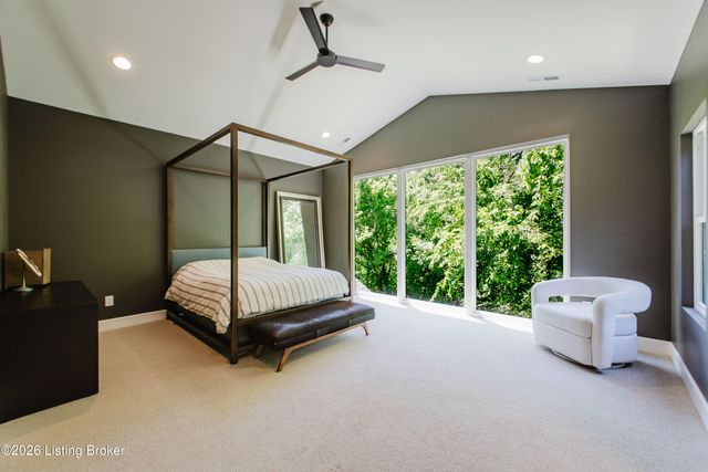2803 Rivers Edge Rd, Louisville, KY 40222