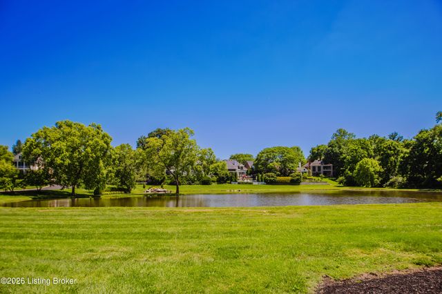 2803 Rivers Edge Rd, Louisville, KY 40222