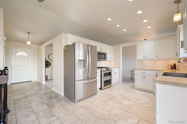 7106 Lone Eagle Lane, Colorado Springs, CO 80925