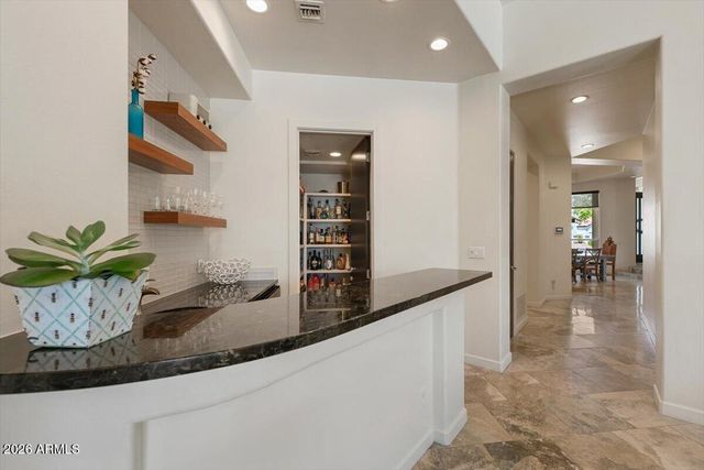 7124 E FOOTHILL Drive, Paradise Valley, AZ 85253