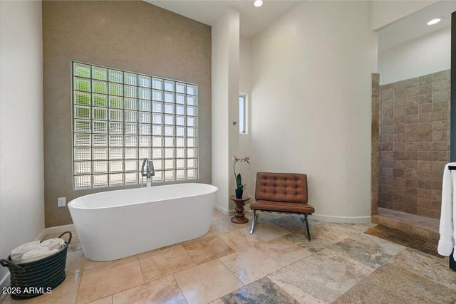 7124 E FOOTHILL Drive, Paradise Valley, AZ 85253