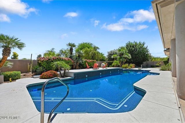 7124 E FOOTHILL Drive, Paradise Valley, AZ 85253