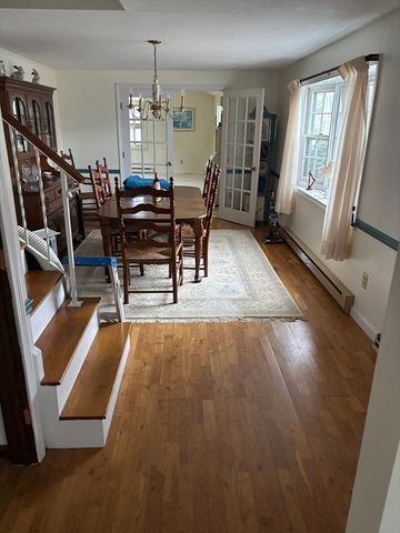 74 Hillside Ave, Falmouth, MA 02556