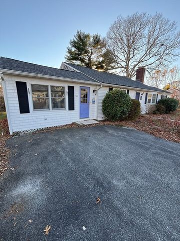 74 Hillside Ave, Falmouth, MA 02556