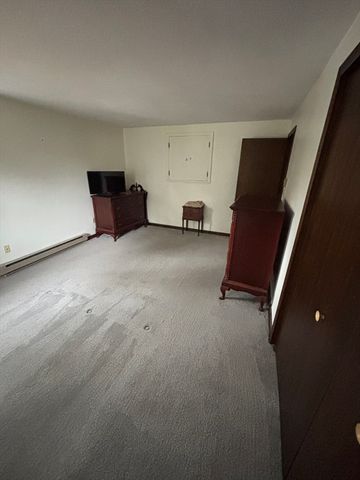 74 Hillside Ave, Falmouth, MA 02556