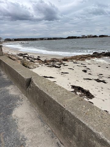 74 Hillside Ave, Falmouth, MA 02556