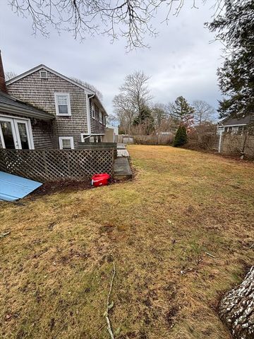 74 Hillside Ave, Falmouth, MA 02556