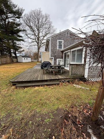 74 Hillside Ave, Falmouth, MA 02556