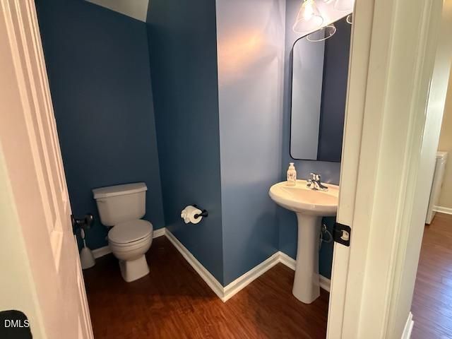 201 Holmby Court, Holly Springs, NC 27540