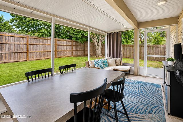 996 MYSTIC HARBOR Drive, Jacksonville, FL 32225