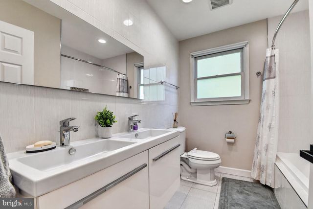 9 RICHVIEW CT, Potomac, MD 20854