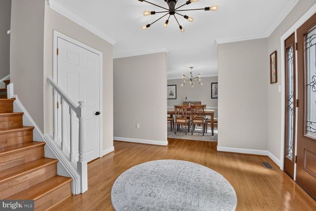 9 RICHVIEW CT, Potomac, MD 20854