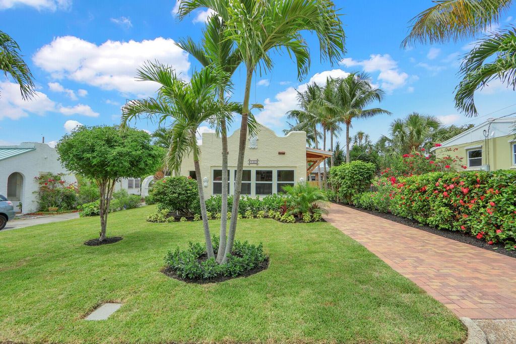 842 Selkirk Street, West Palm Beach, FL 33405