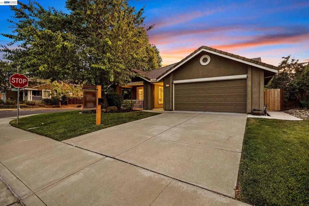 Image 2 of property listing at 1106 Baltusrol Ct., Livermore, CA 94551