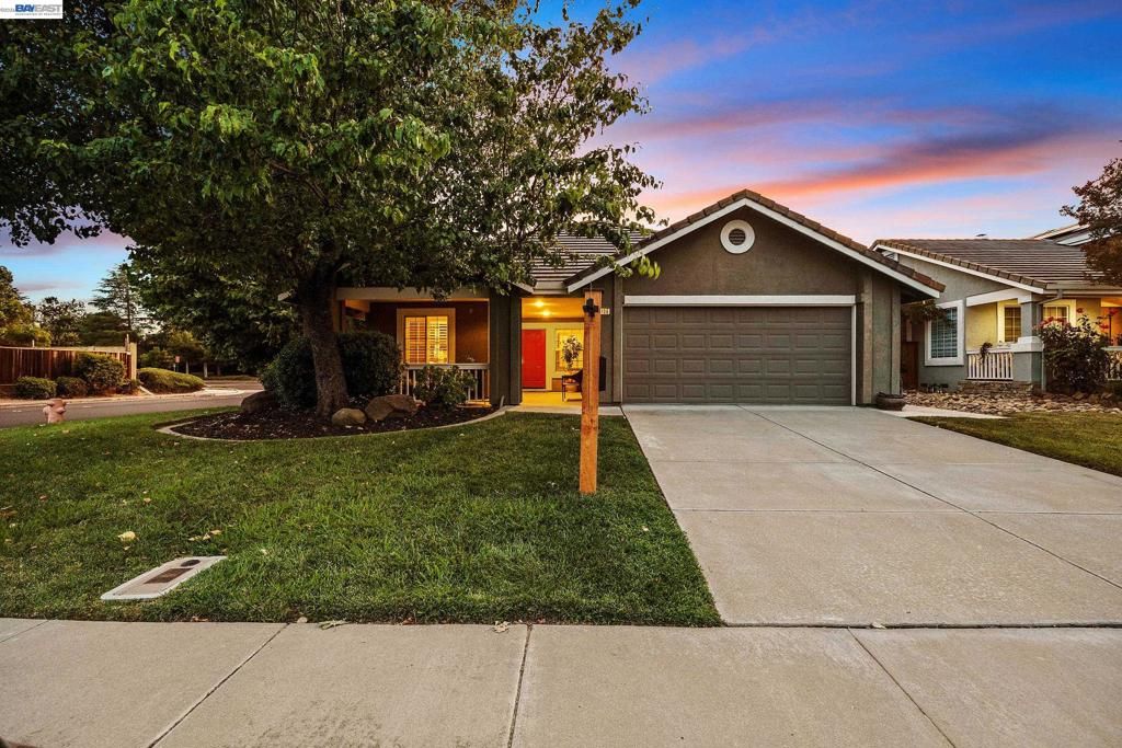 Image 4 of property listing at 1106 Baltusrol Ct., Livermore, CA 94551