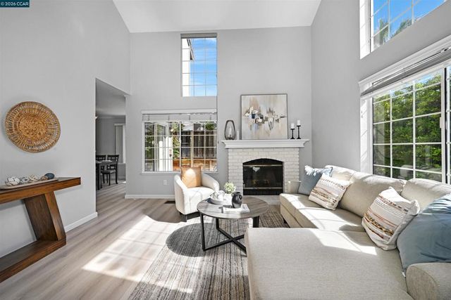 11458 Winding Trail Ln, Dublin, CA 94568