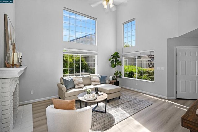 11458 Winding Trail Ln, Dublin, CA 94568