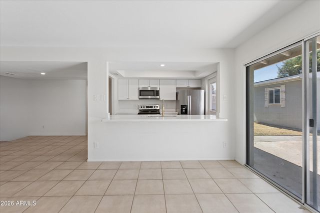 5214 W REDFIELD Road, Glendale, AZ 85306