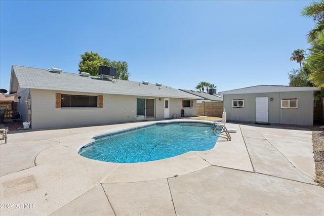 5214 W REDFIELD Road, Glendale, AZ 85306